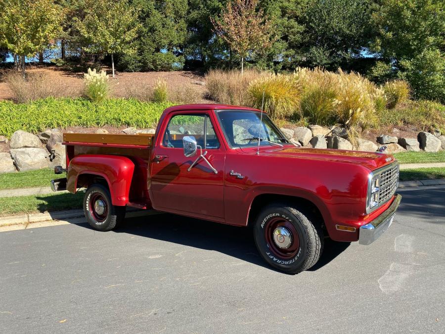  Dodge D100 Custom Pickup 1979 года  (фото 1 из 92)